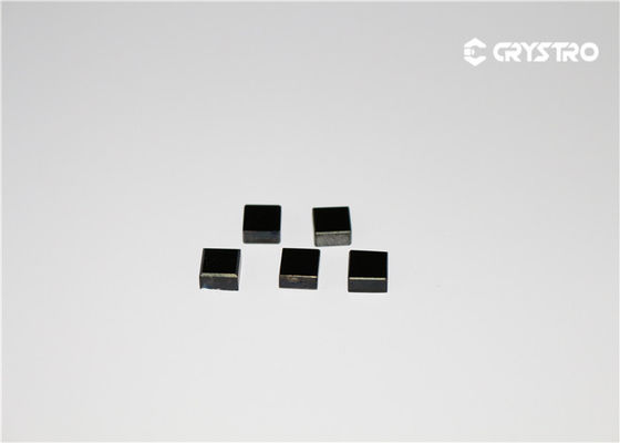 様々な用途のためのCR4YAGレーザー結晶棒で1350nmから1600nmの幅広い放出波長範囲